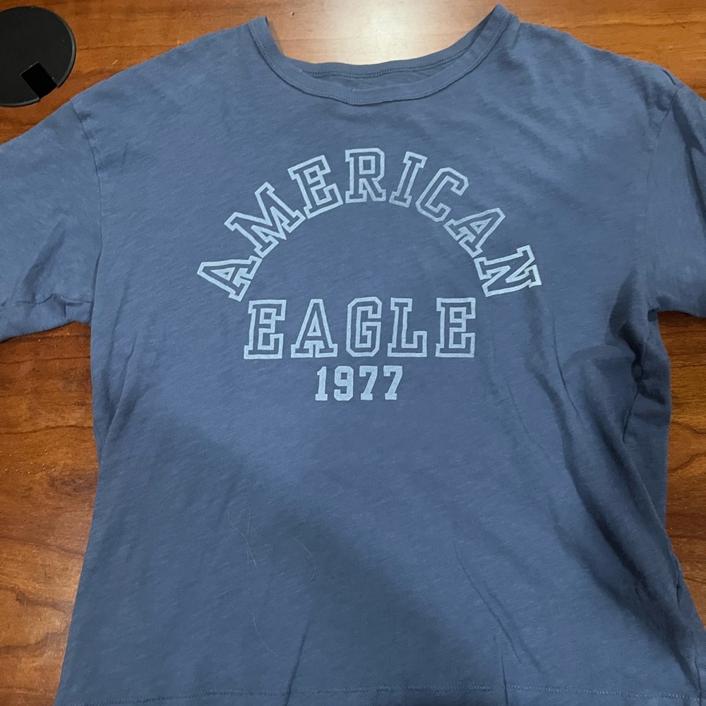 American Eagle loose fitting women’s T-shirt’s (2)